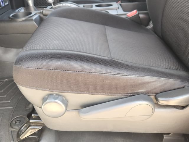 Used 2012 Toyota FJ Cruiser 4WD w/ Upgrade Pkg image 16