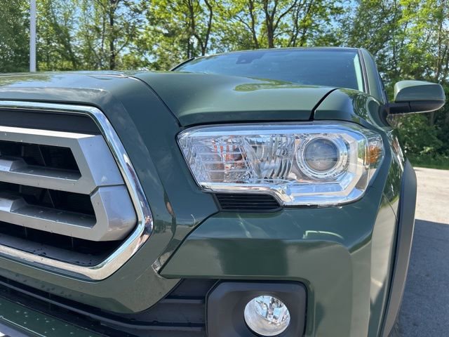 Used 2021 Toyota Tacoma SR5 w/ Trail Edition AWD/4WD image 15