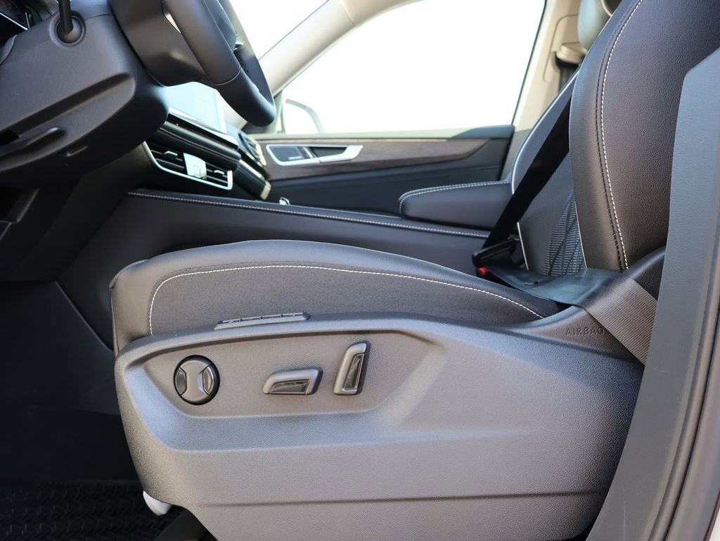 New 2026 Volkswagen Atlas SEL Premium R-Line image 43