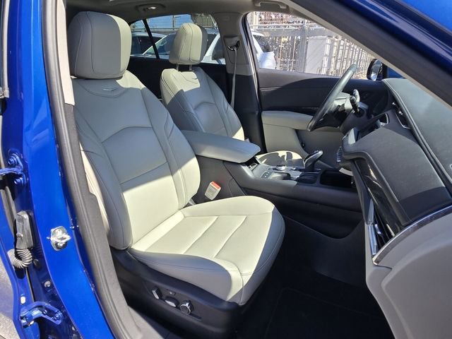 Used 2023 Cadillac XT4 Premium Luxury FWD image 14