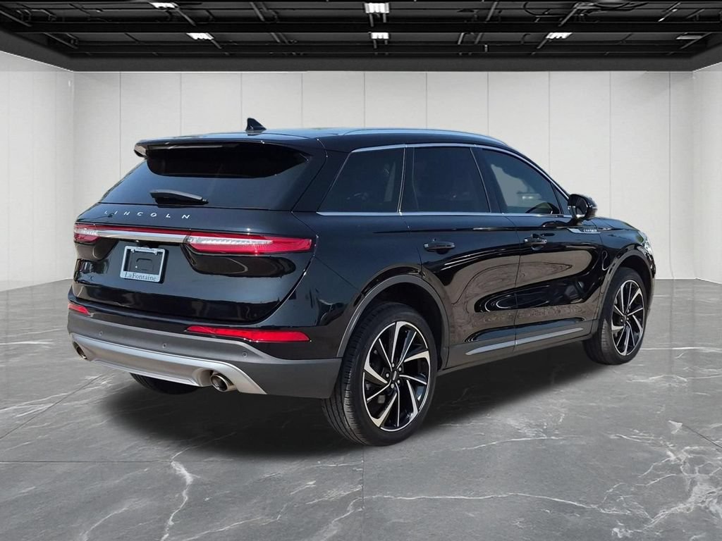 Used 2023 Lincoln Corsair Reserve w/ Equipment Group 201A AWD/4WD image 5
