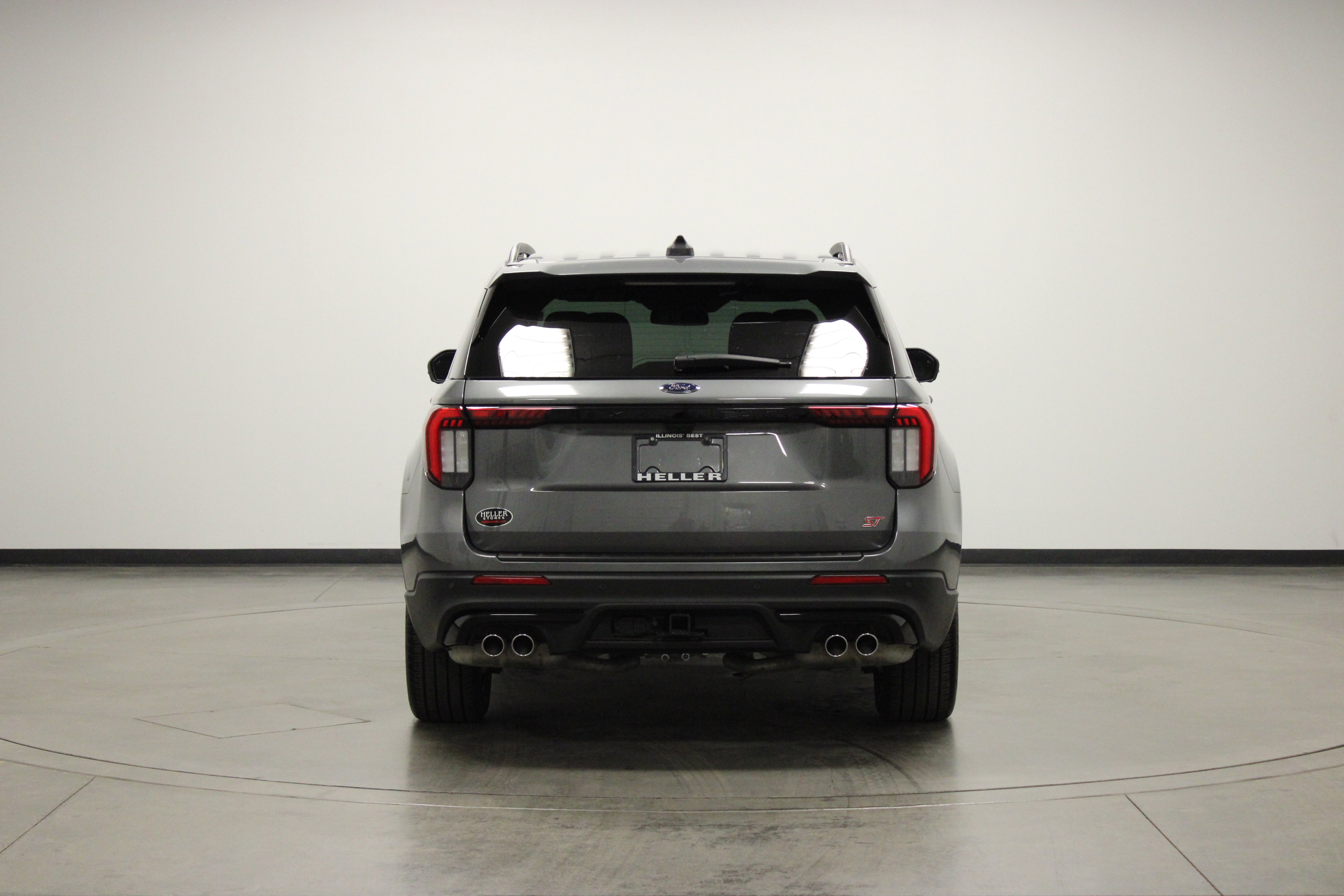 Used 2025 Ford Explorer ST image 7