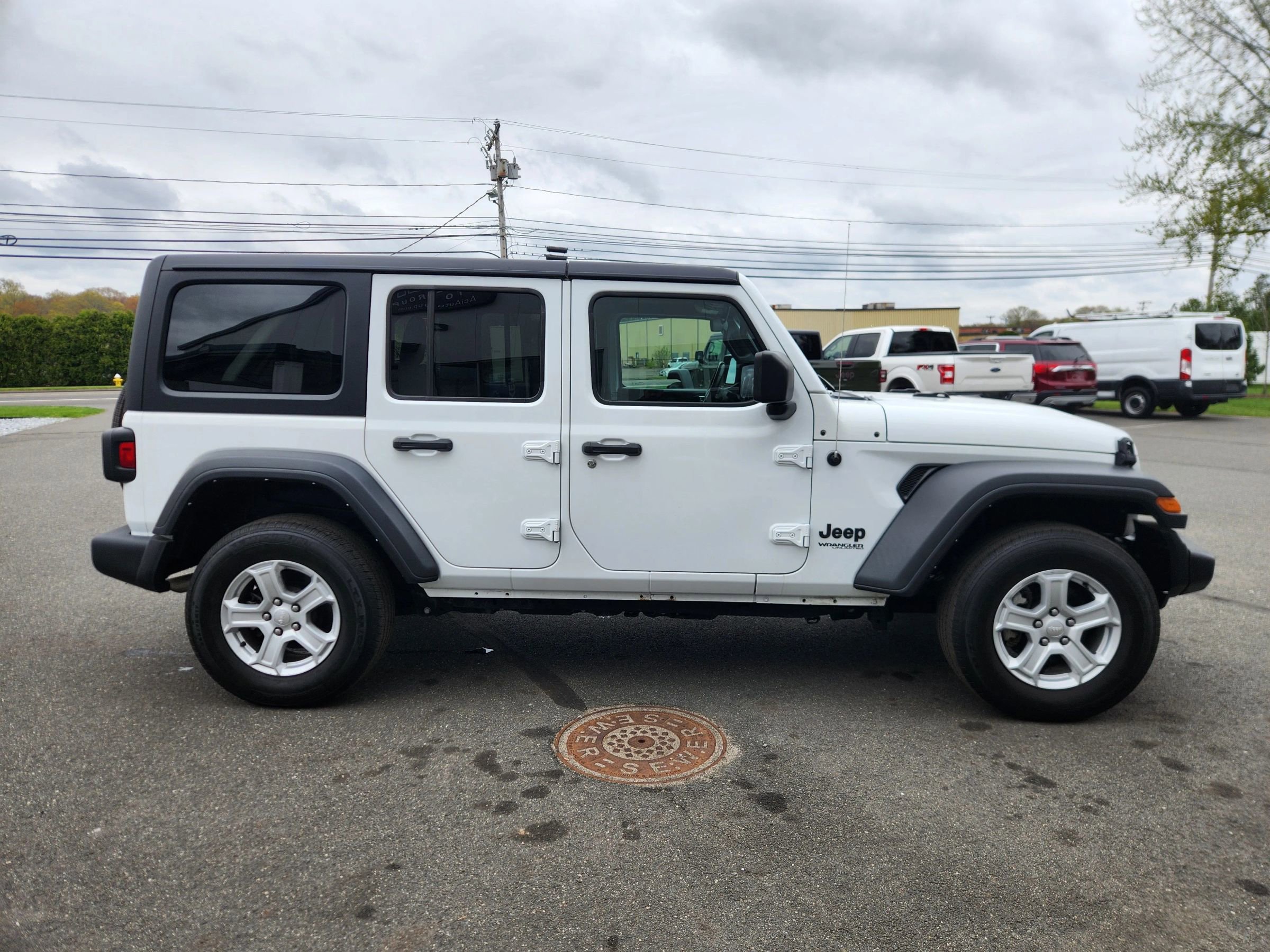 Used 2022 Jeep Wrangler Unlimited Sport AWD/4WD image 18