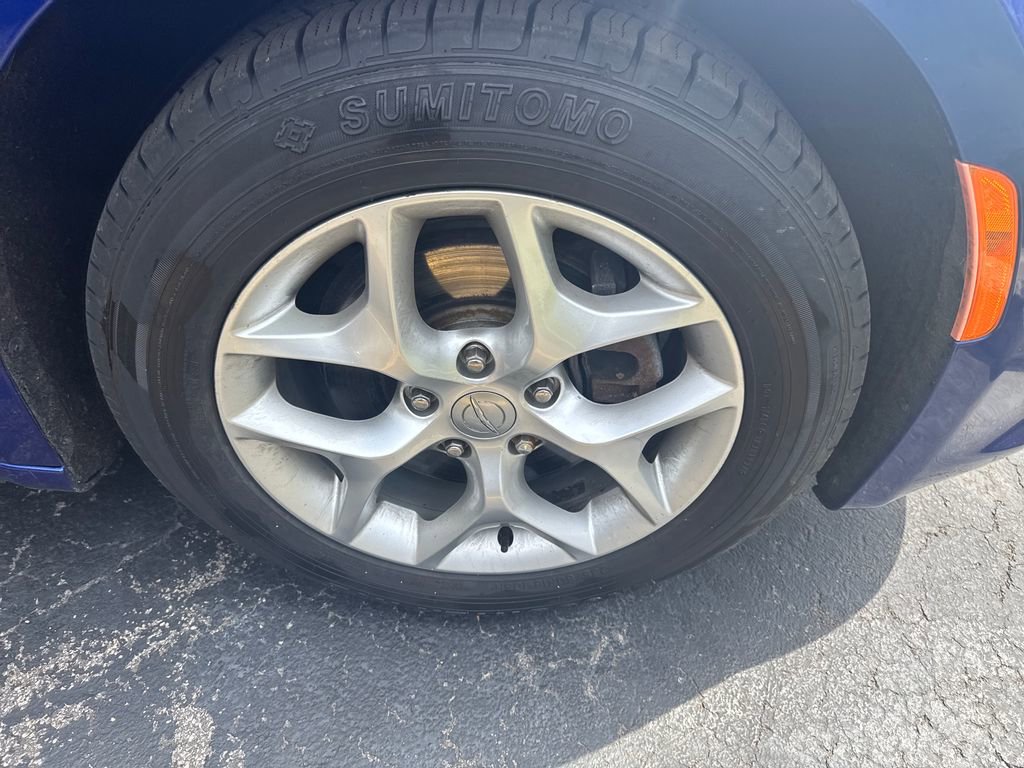 Used 2020 Chrysler Pacifica Touring-L w/ Tire & Wheel Group FWD image 4