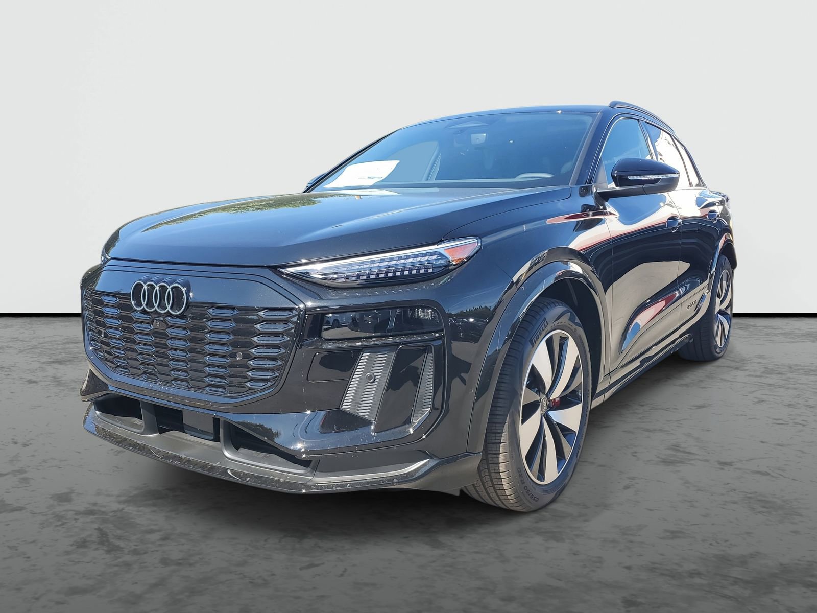 New 2025 Audi SQ6 e-tron Premium Plus image 2
