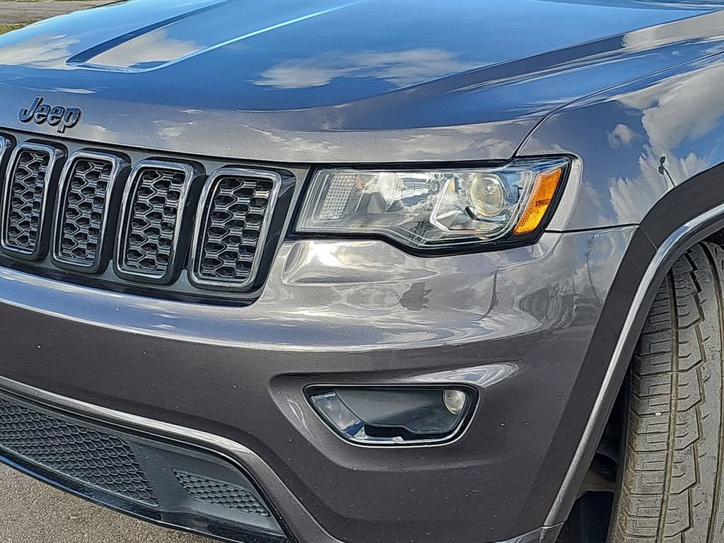 Used 2021 Jeep Grand Cherokee Laredo X image 35