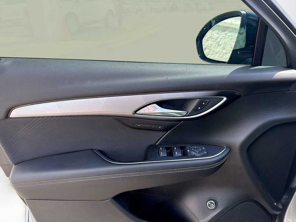 Used 2024 Buick Envision Sport Touring image 9