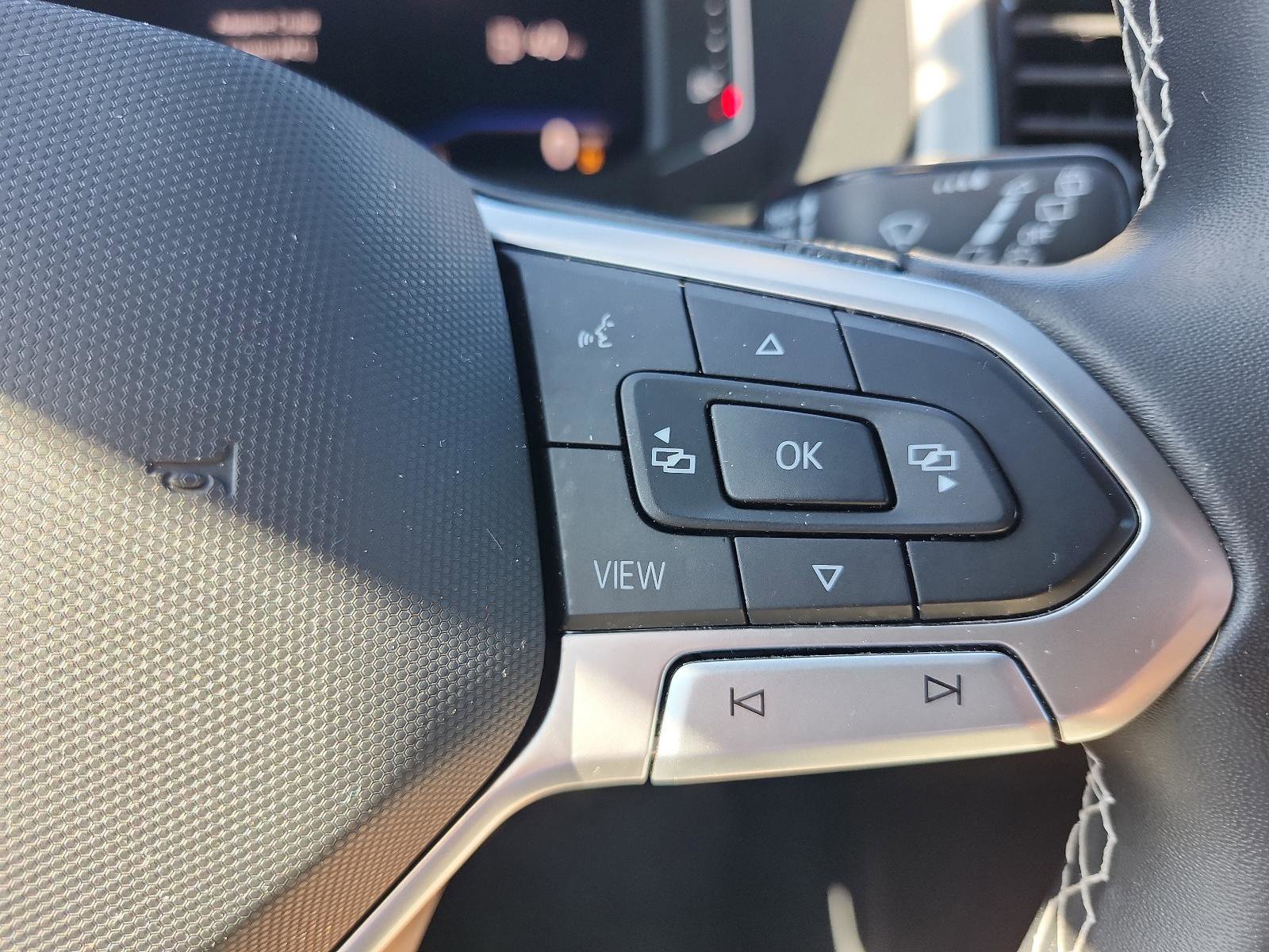 Used 2023 Volkswagen Atlas Cross Sport SE w/ Panoramic Sunroof Package image 26