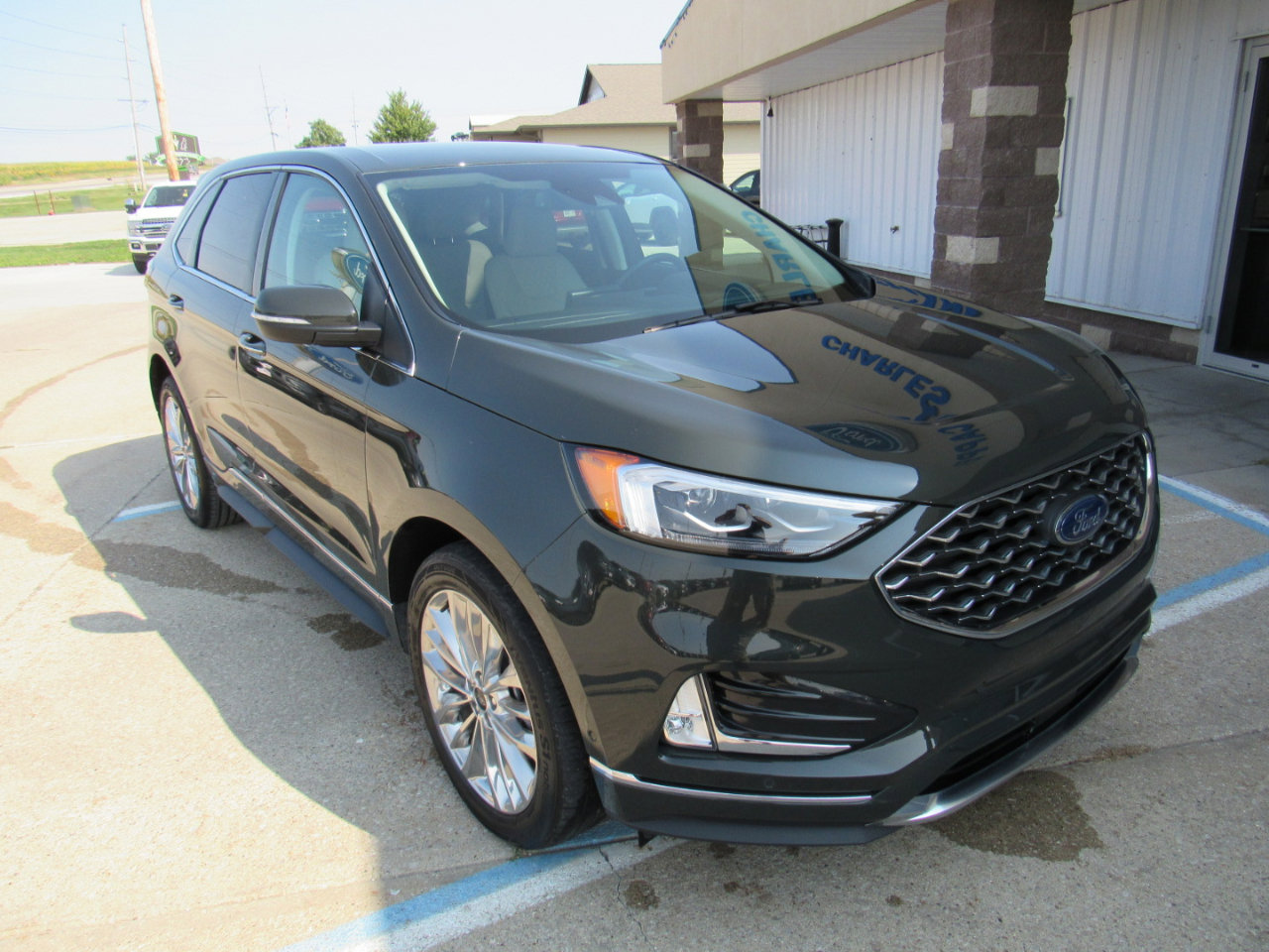 Used 2024 Ford Edge Titanium w/ Titanium Elite Package image 5