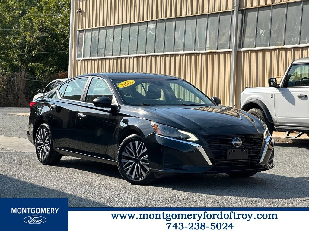 Used 2025 Nissan Altima 2.5 SV