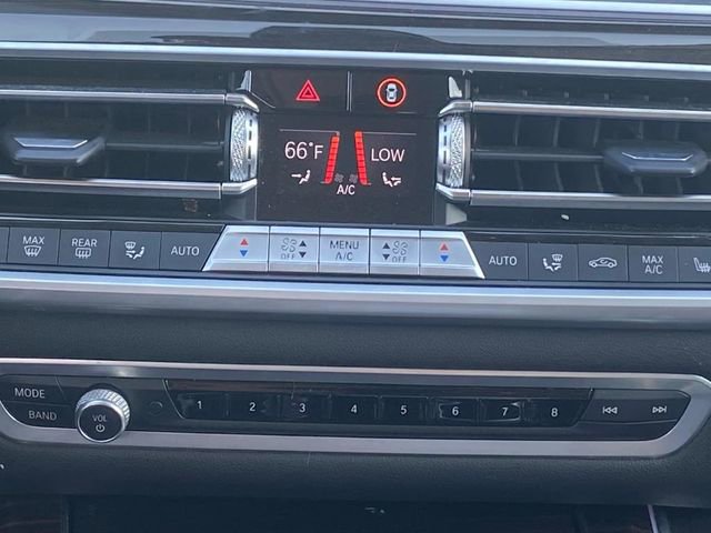 Used 2021 BMW X7 xDrive40i w/ Parking Assistance Package image 13