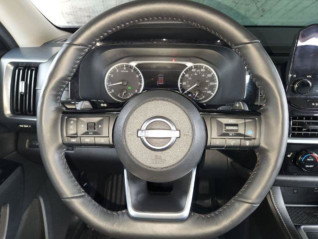 Certified 2024 Nissan Pathfinder SL w/ Black Appearance Package FWD image 26