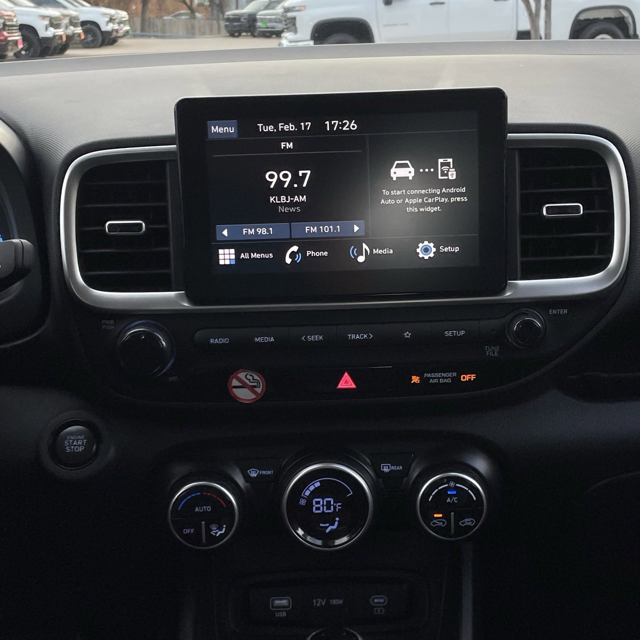 Used 2025 Hyundai Venue SEL image 17