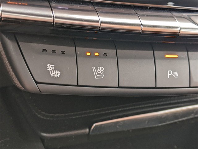 Used 2025 Cadillac XT4 Premium Luxury w/ Technology Package image 25