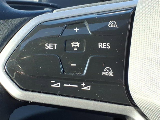 New 2025 Volkswagen ID.4 Pro image 21