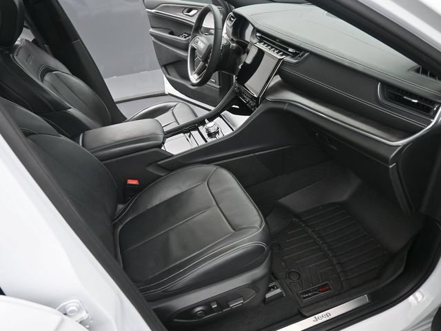 Used 2023 Jeep Grand Cherokee Overland AWD/4WD image 17