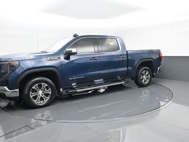 Used 2023 GMC Sierra 1500 SLE image 2