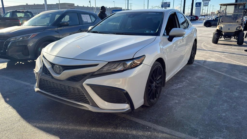 Used 2021 Toyota Camry XSE image 5