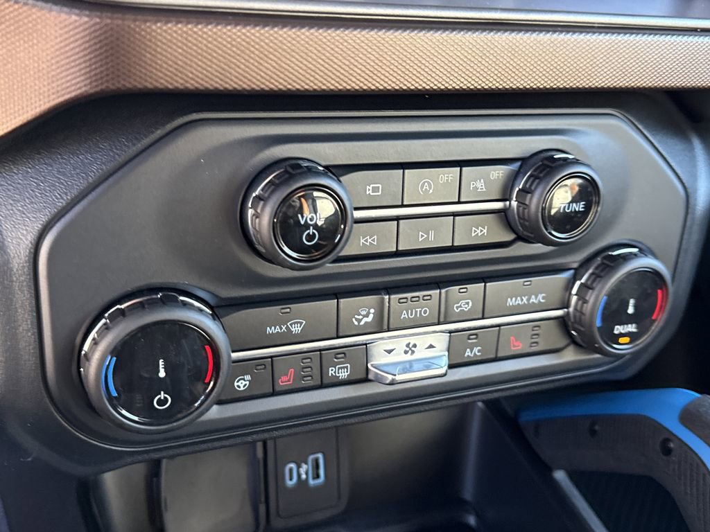 Used 2022 Ford Bronco Outer Banks image 34