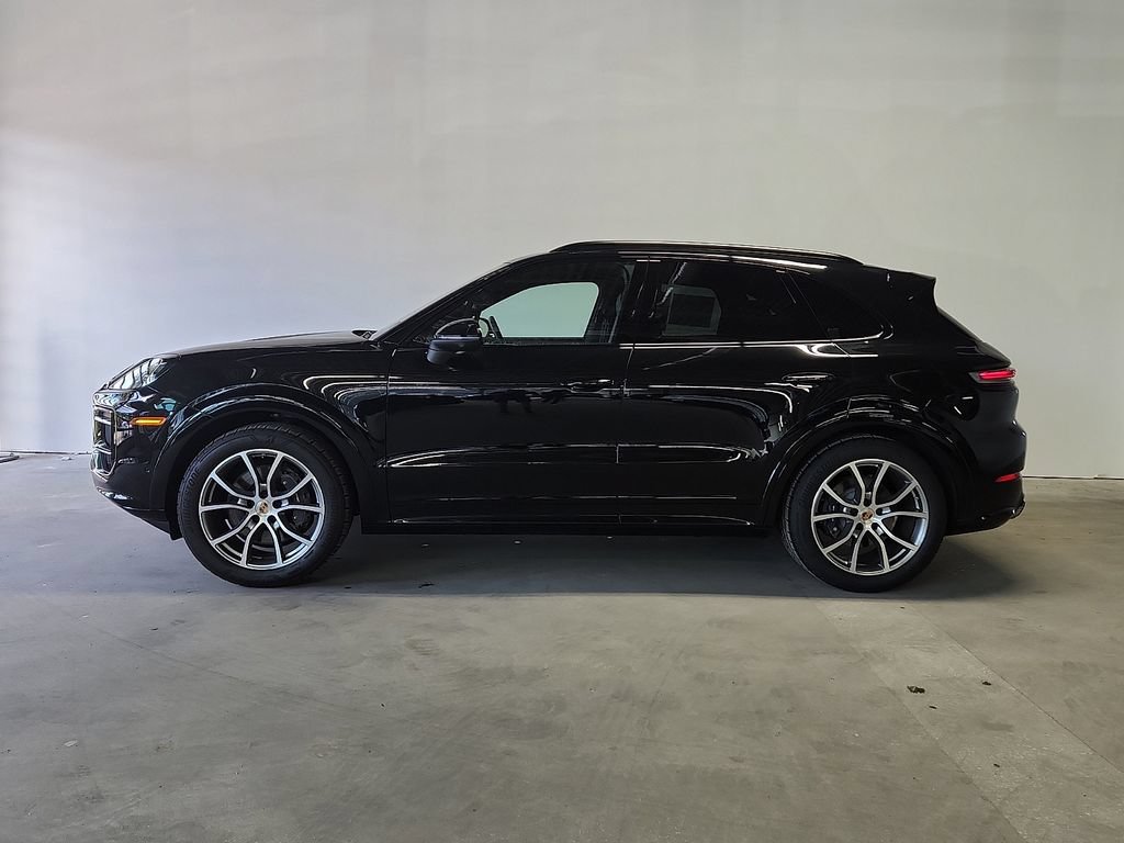 Certified 2026 Porsche Cayenne AWD/4WD image 2
