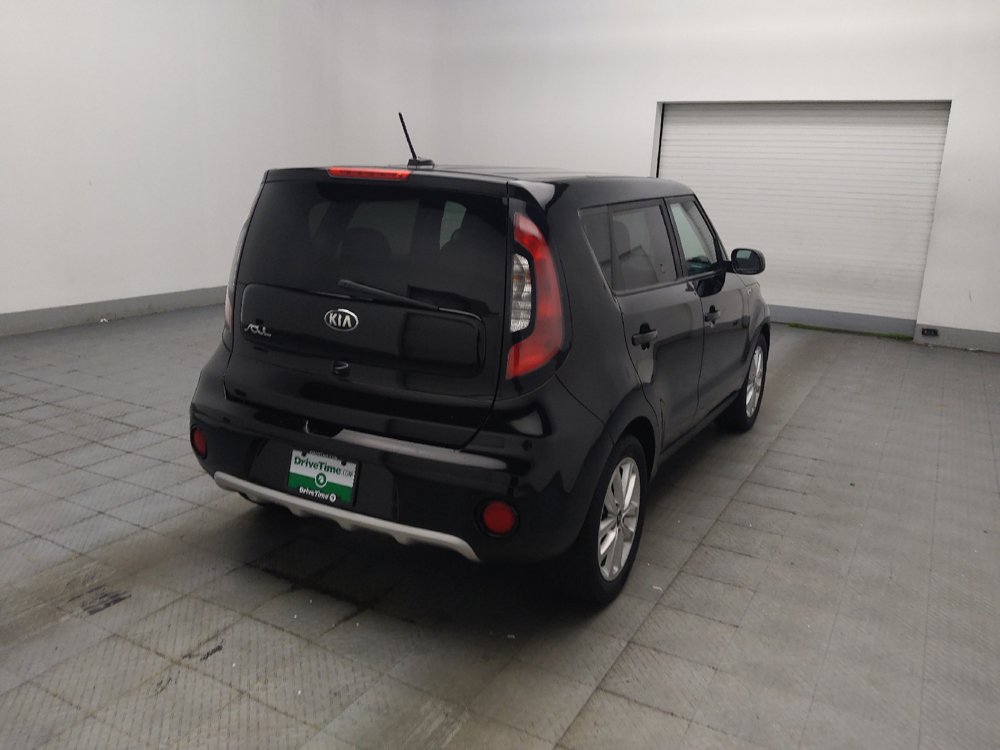 Used 2018 Kia Soul + FWD image 9
