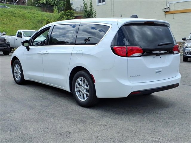 New 2026 Chrysler Voyager LX image 5