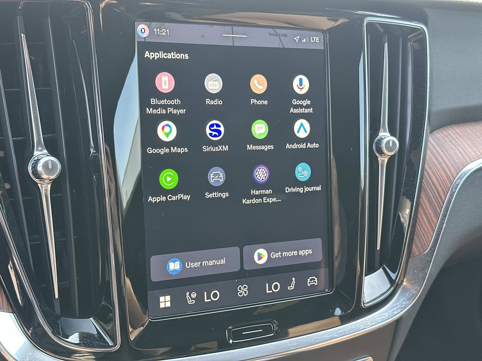 Certified 2026 Volvo V60 B5 Cross Country Plus w/ Climate Package image 11