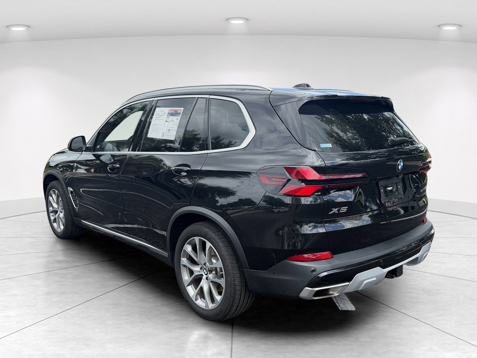 Certified 2024 BMW X5 sDrive40i w/ Premium Package RWD image 6