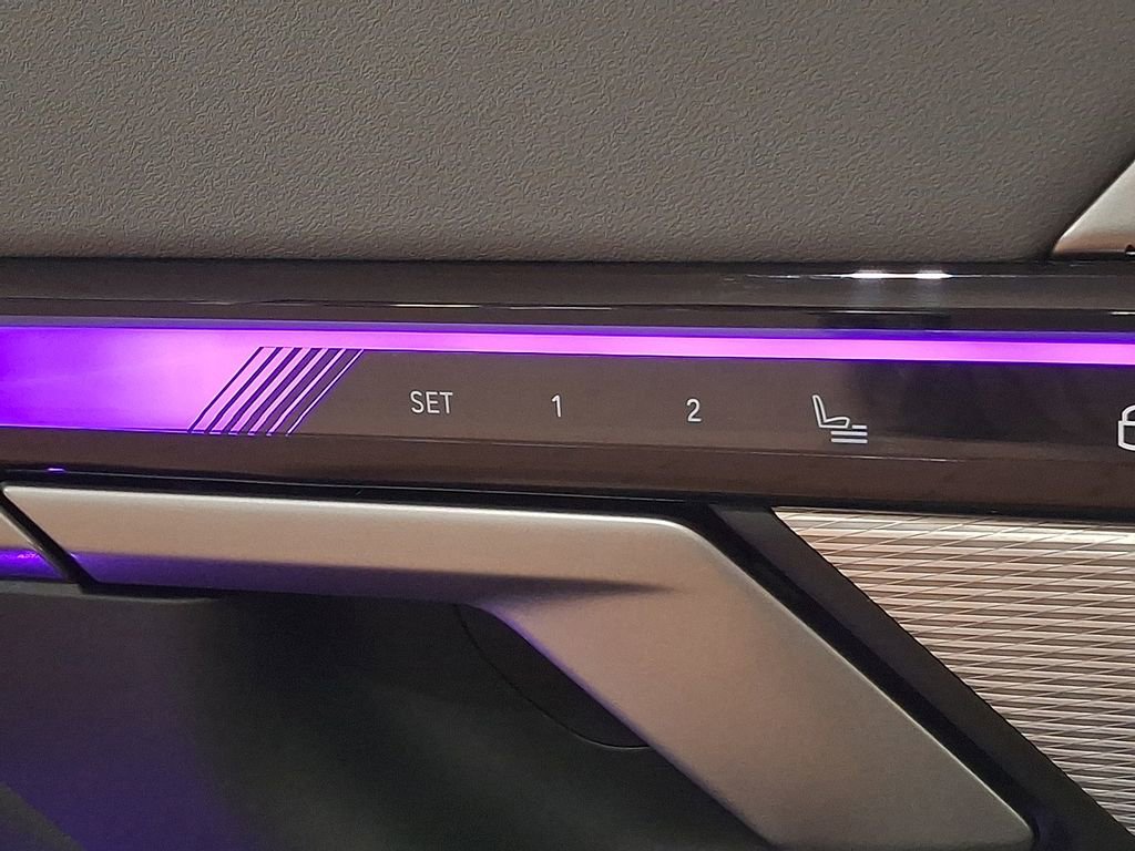 Used 2025 BMW i5 xDrive40 image 25