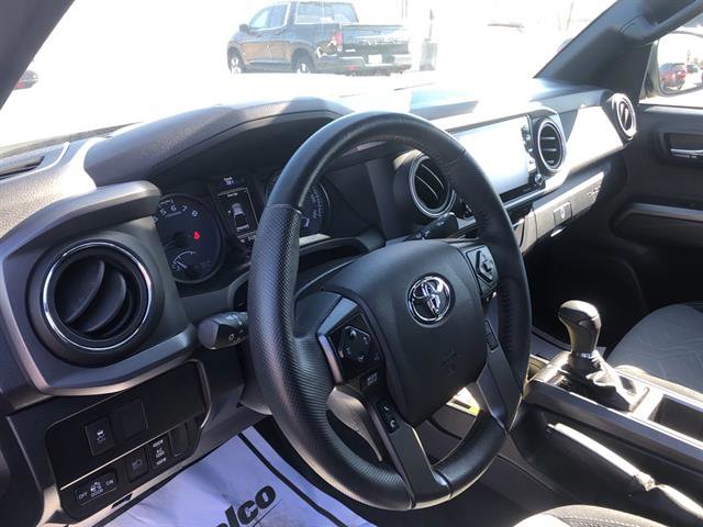 Used 2021 Toyota Tacoma TRD Sport image 9