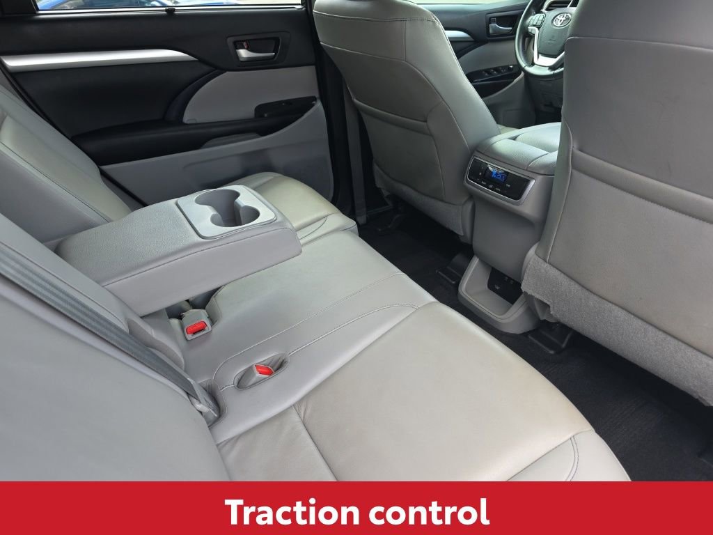 Used 2019 Toyota Highlander XLE image 17