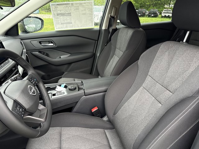 New 2026 Nissan Rogue SV w/ Cold Weather Package AWD/4WD image 5