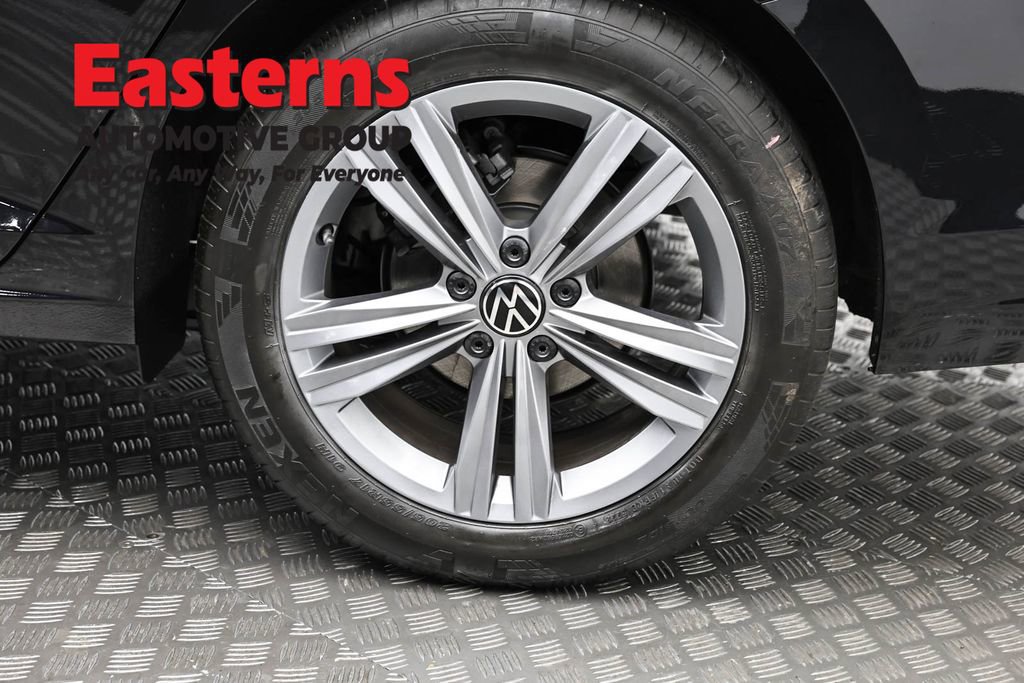 Used 2024 Volkswagen Jetta SE image 31