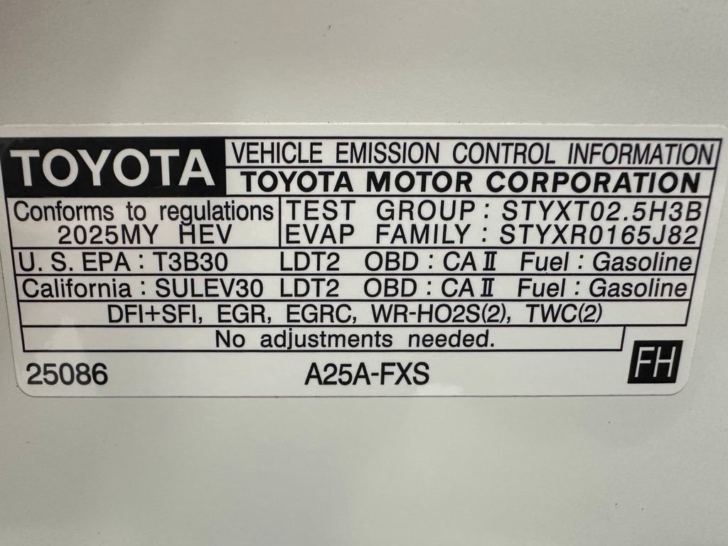 Used 2025 Toyota RAV4 LE AWD/4WD image 70
