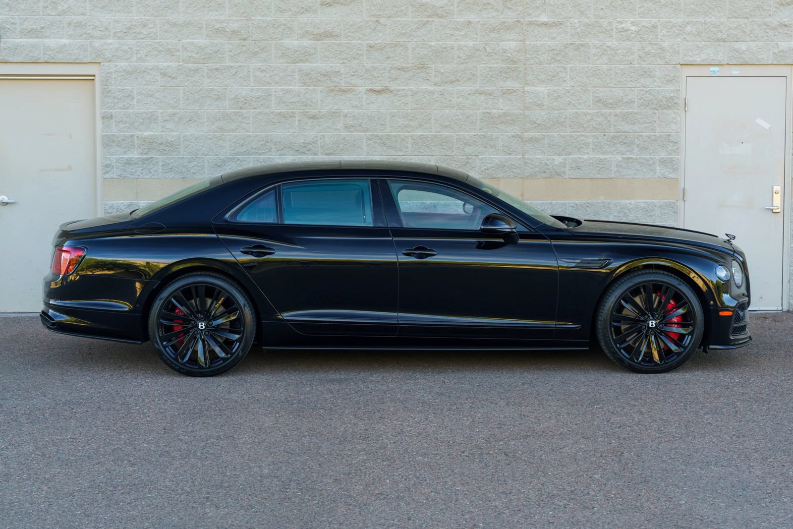Used 2024 Bentley Flying Spur S W12 AWD/4WD image 29