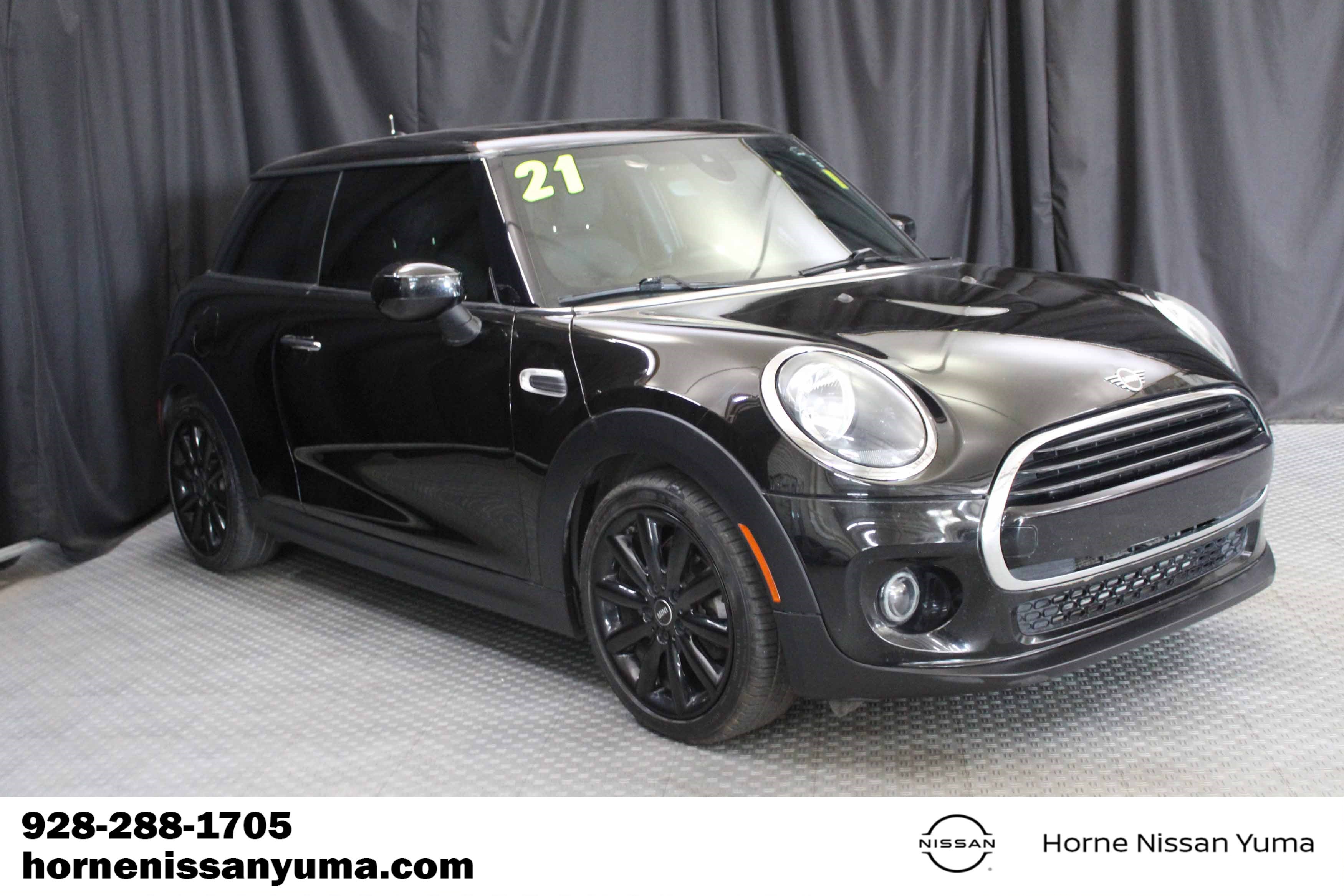 Used 2021 MINI Cooper 2-Door Hardtop FWD image 1