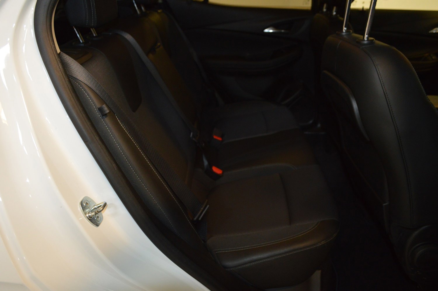 Used 2022 Buick Encore GX Select image 12