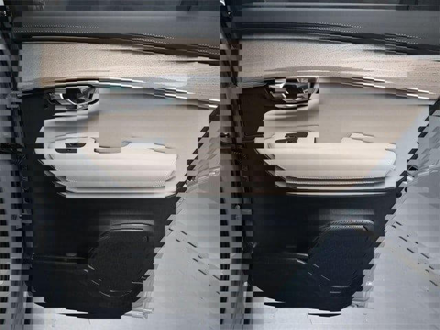 Used 2026 Volvo XC90 B6 Plus w/ Protection Package Premier image 29