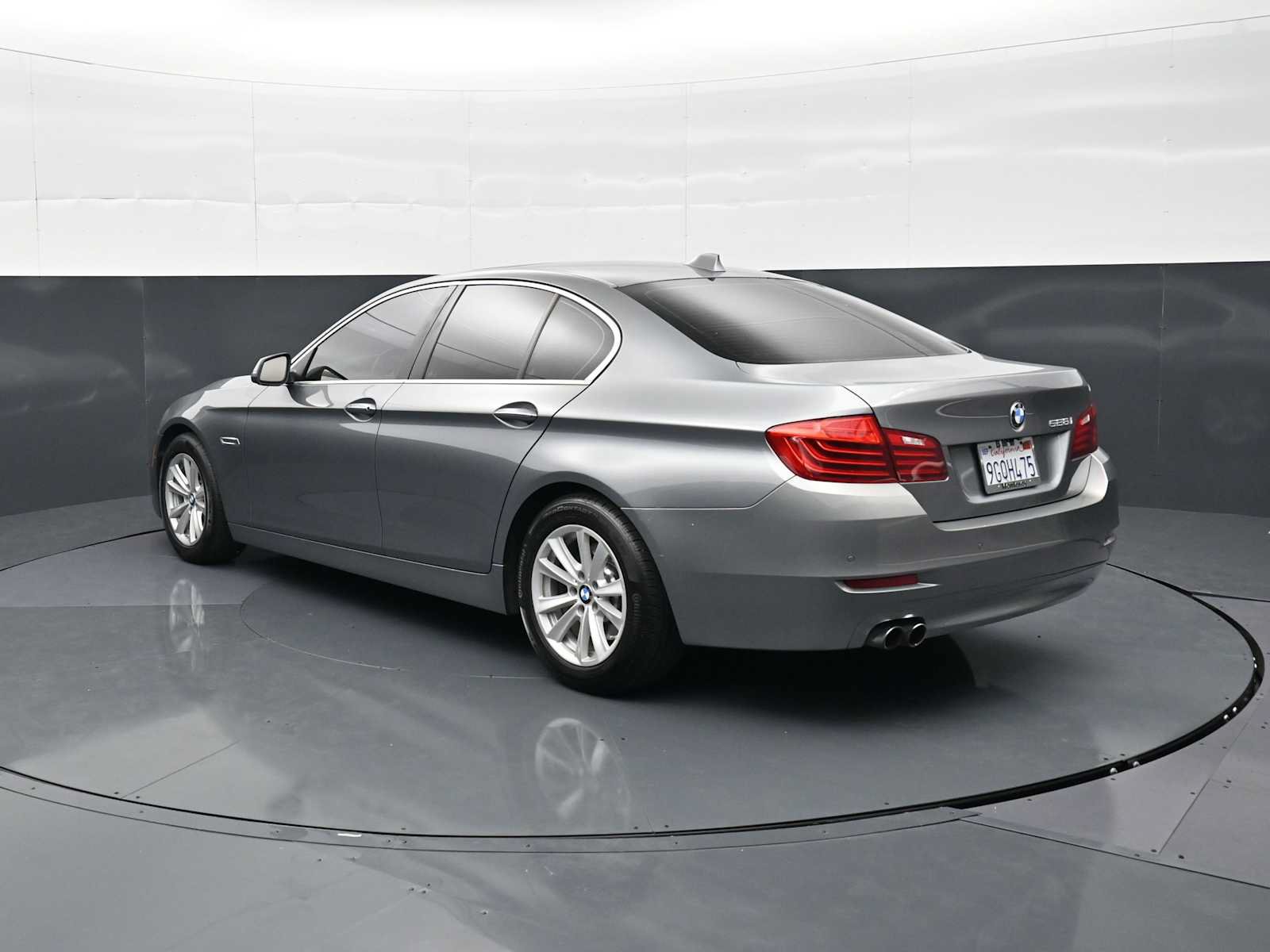 Used 2015 BMW 528i Sedan RWD image 7