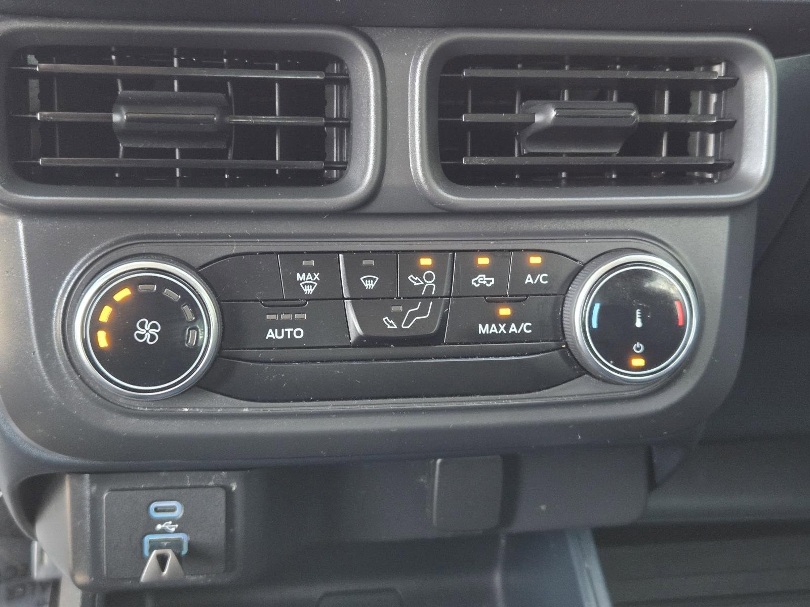 Used 2023 Ford Maverick XL image 13