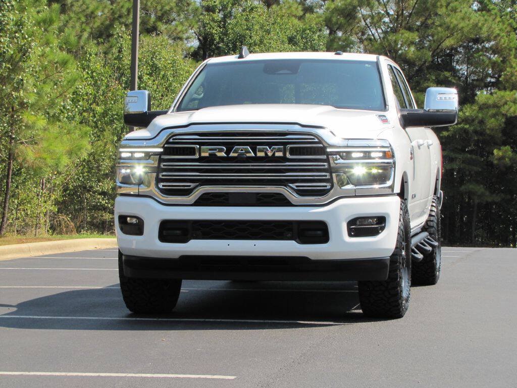 Used 2026 RAM 2500 Laramie AWD/4WD image 8