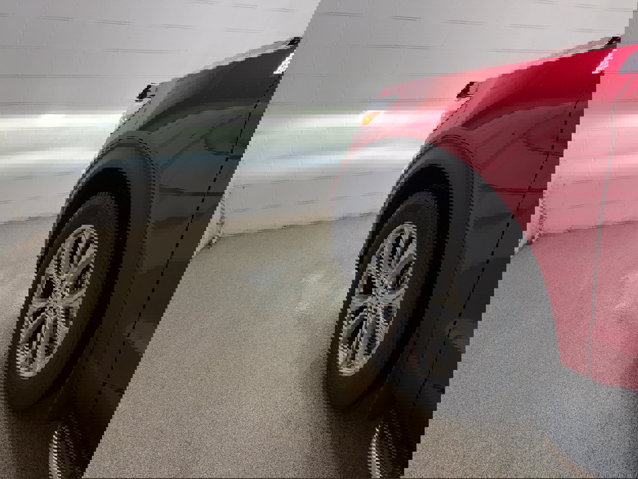 Certified 2021 Ford Explorer XLT w/ Equipment Group 202A image 39