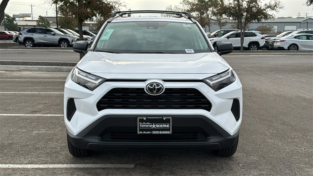 New 2025 Toyota RAV4 LE video 2