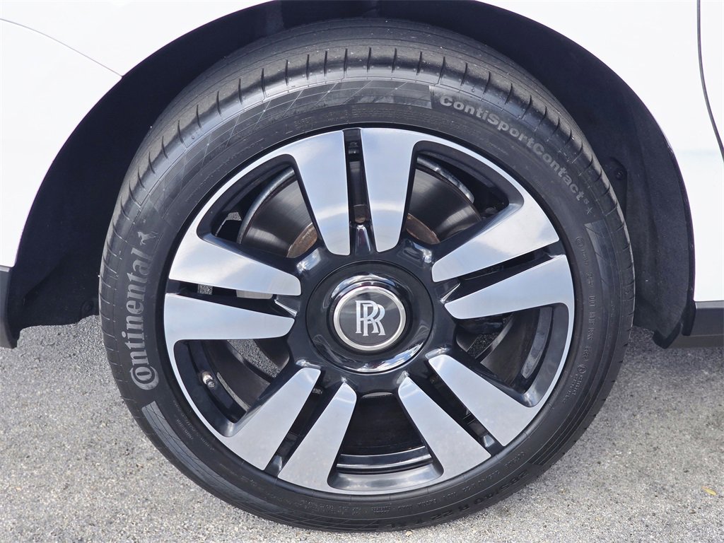 Used 2022 Rolls-Royce Cullinan image 5