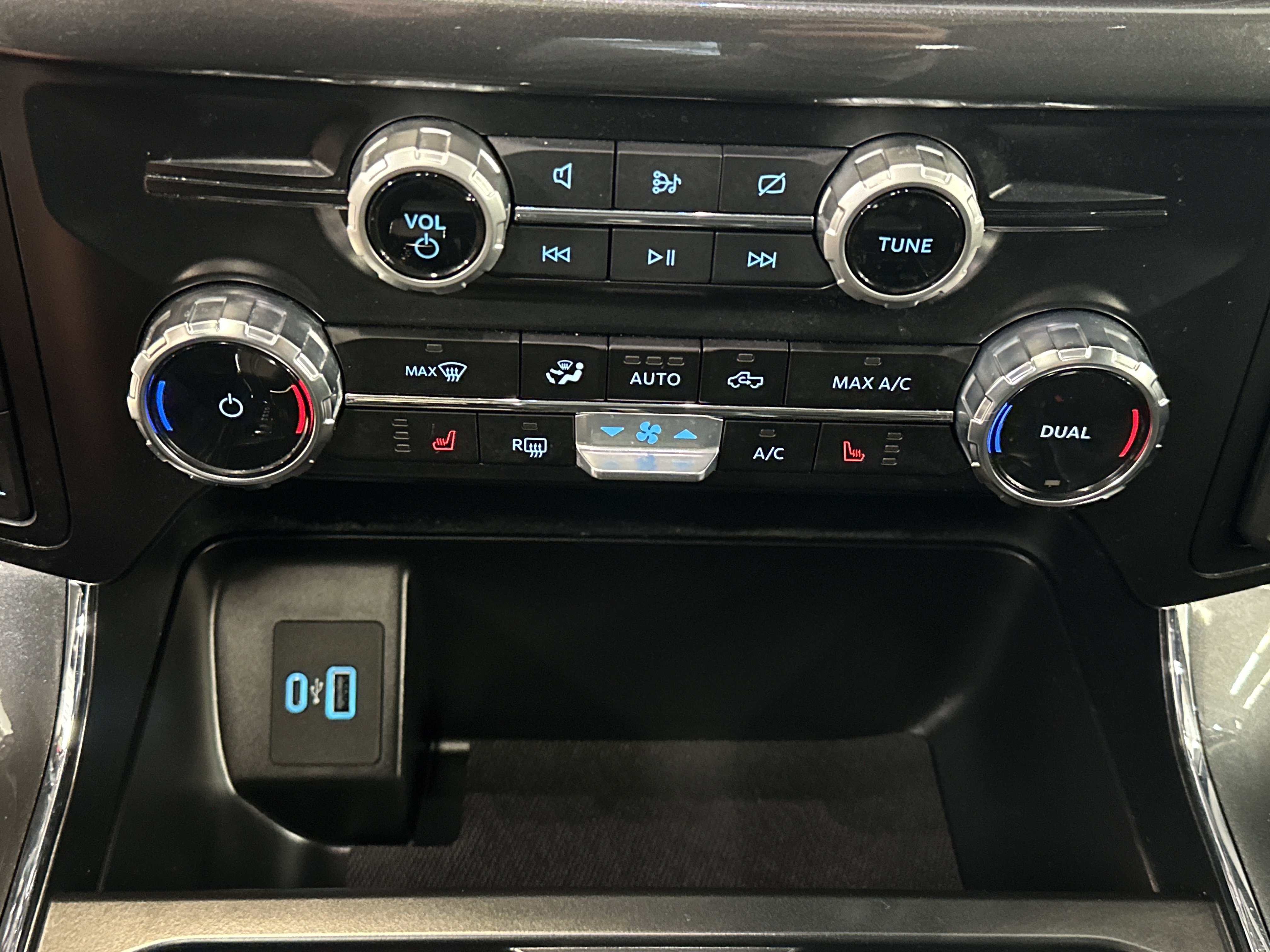 Used 2023 Ford F150 XLT w/ Equipment Group 302A High image 35