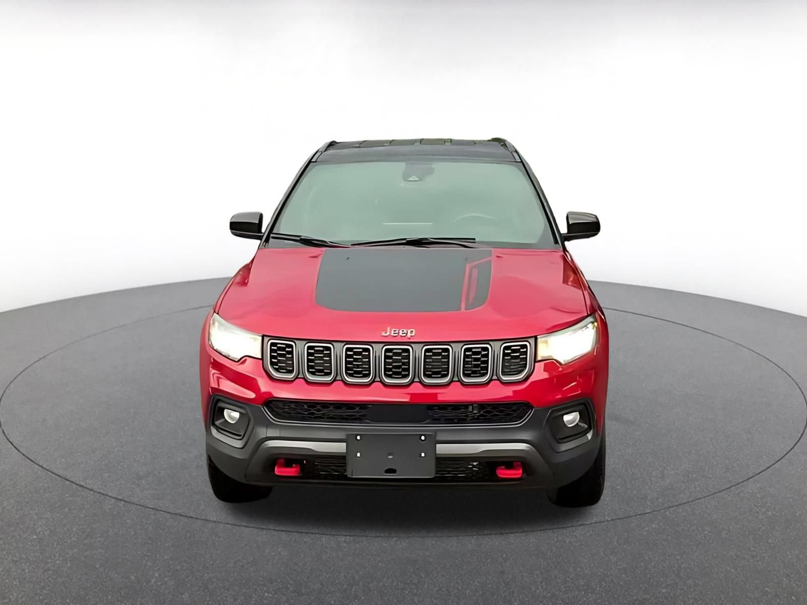 Used 2025 Jeep Compass Trailhawk AWD/4WD image 10