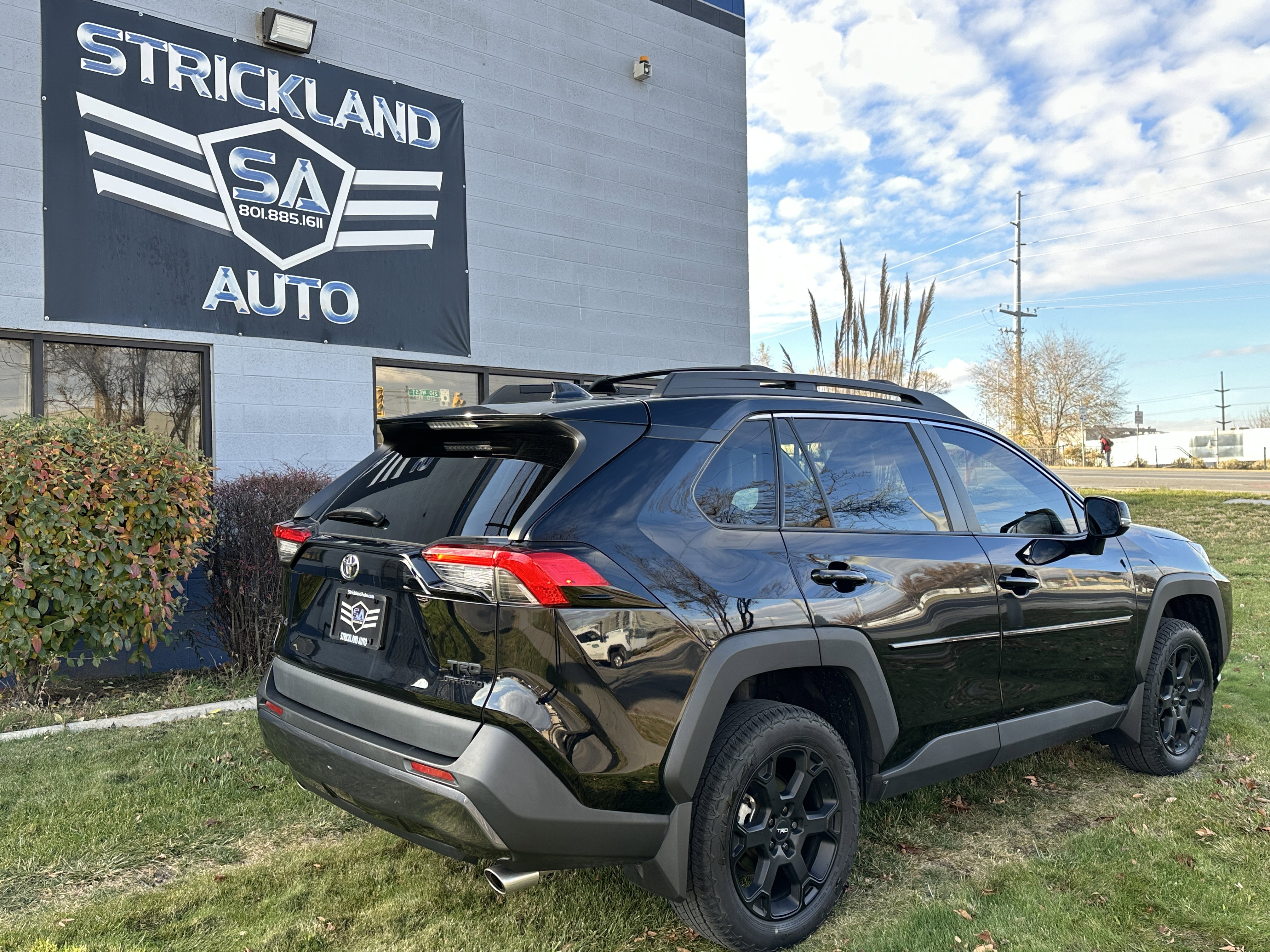 Used 2021 Toyota RAV4 TRD Off-Road image 7