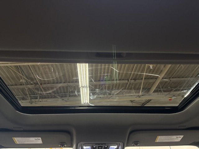 New 2026 GMC Sierra 2500 SLT w/ SLT Convenience Package image 24