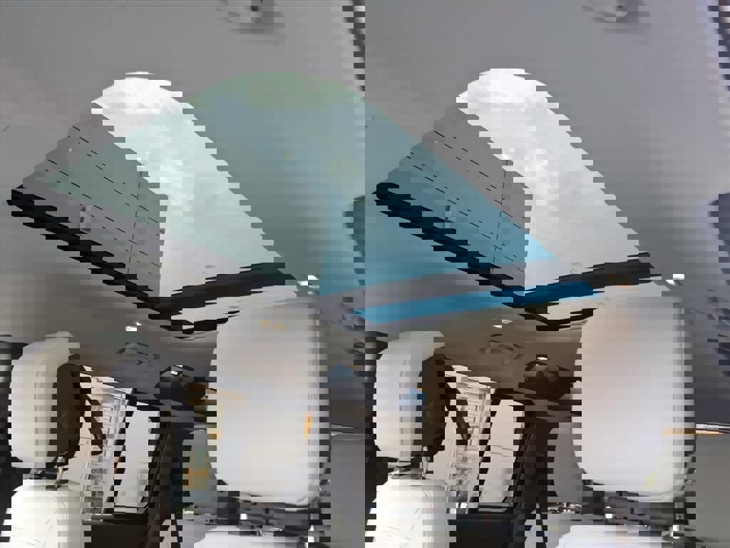 New 2026 Land Rover Defender 110 S image 14