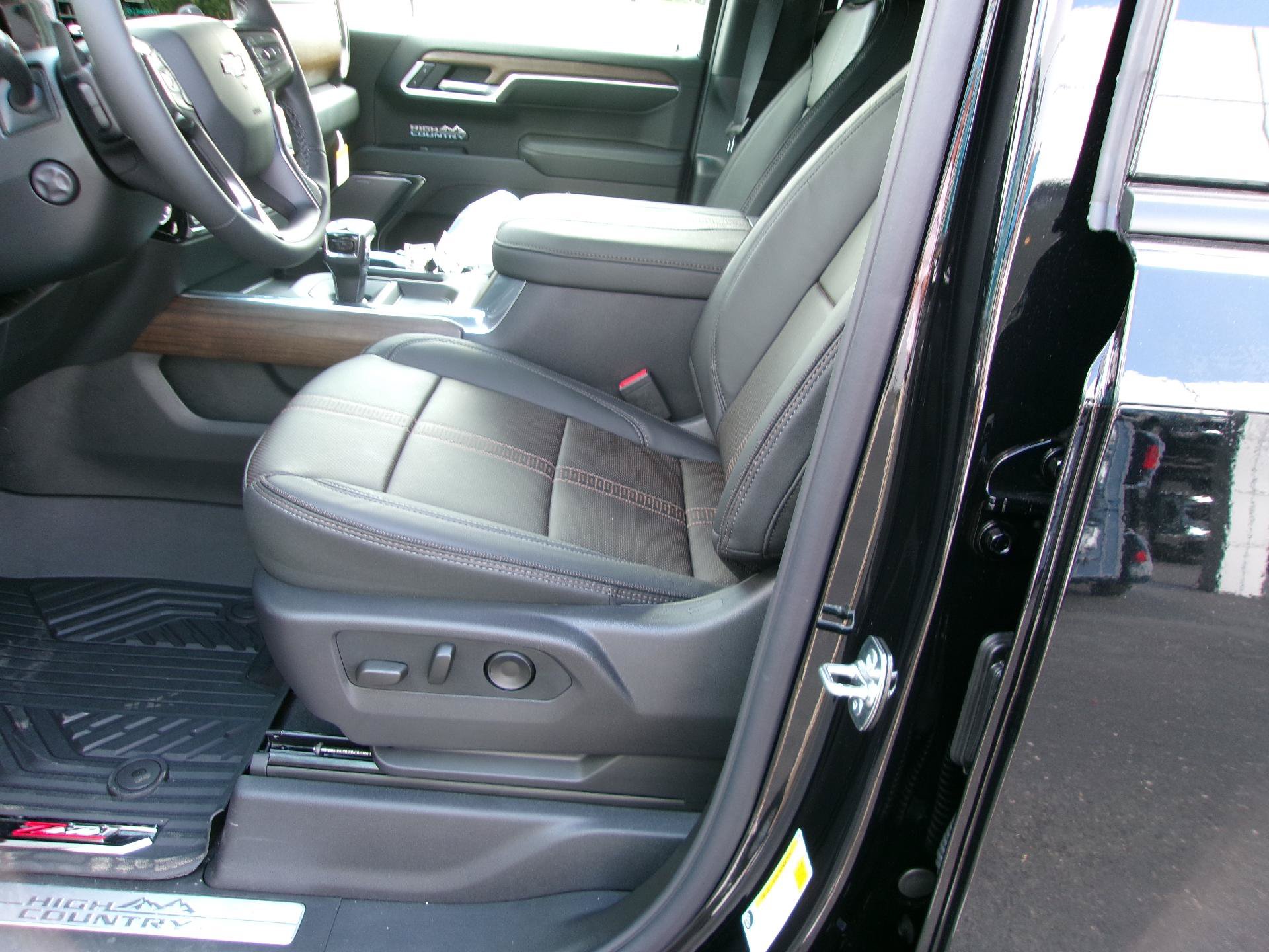 New 2026 Chevrolet Silverado 1500 High Country w/ Midnight Edition AWD/4WD image 12